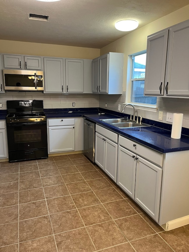 21650 Falvelsunset Ct, Spring, TX 77388 - photo 4