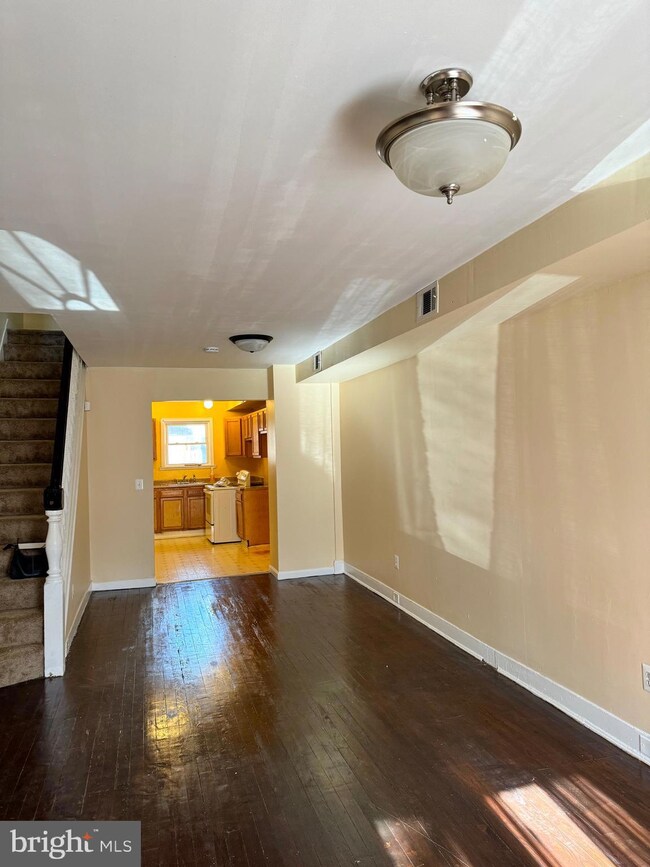 1650 Cliftview Ave, Baltimore, MD 21213 - photo 4