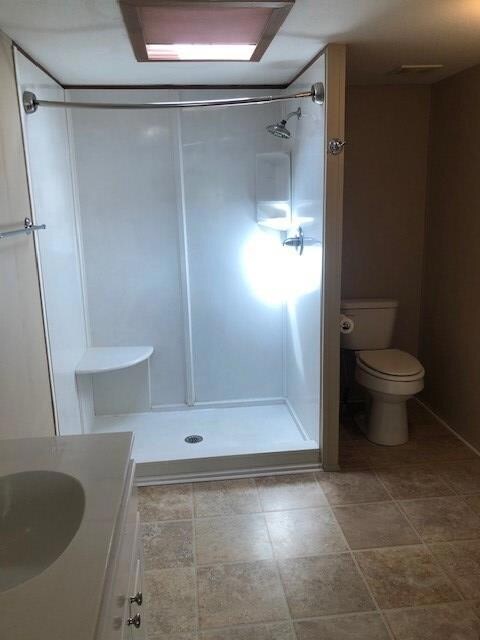 Master bath with sky-light