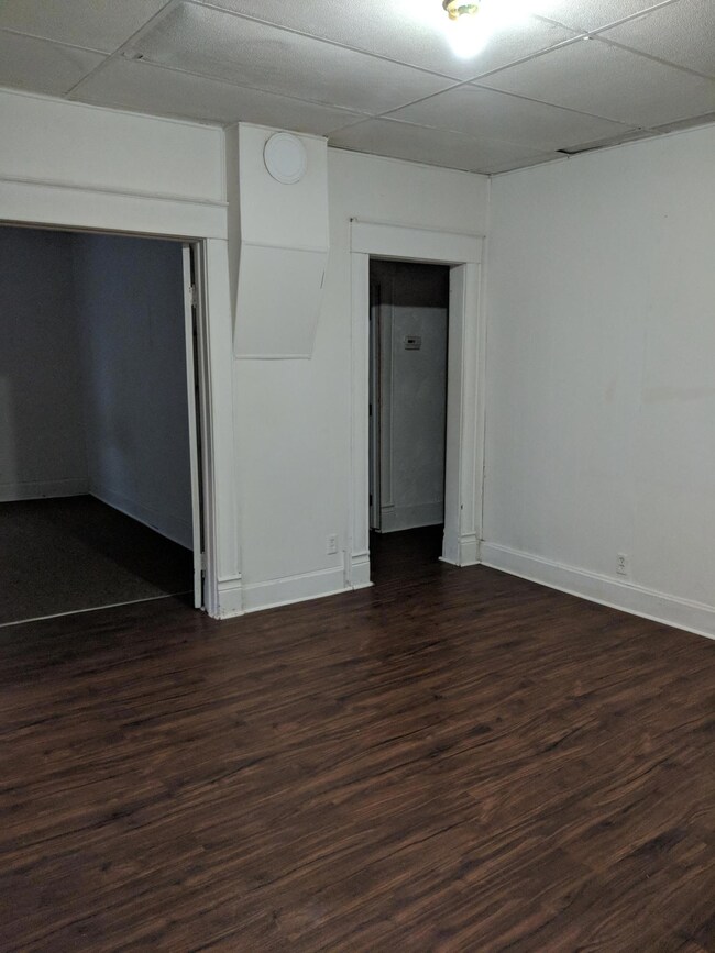 733 W Brower St, Springfield, MO 65802 - photo 3