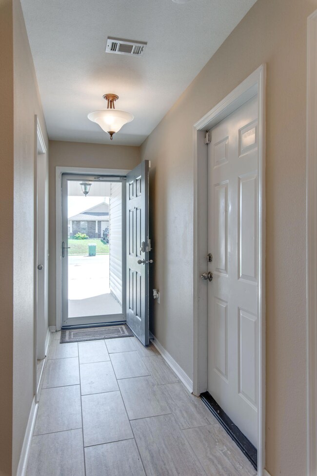 gallery_images_tc1904161-2006