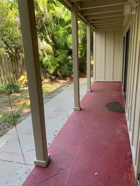 Outdoor patio extends along living/dining and mast