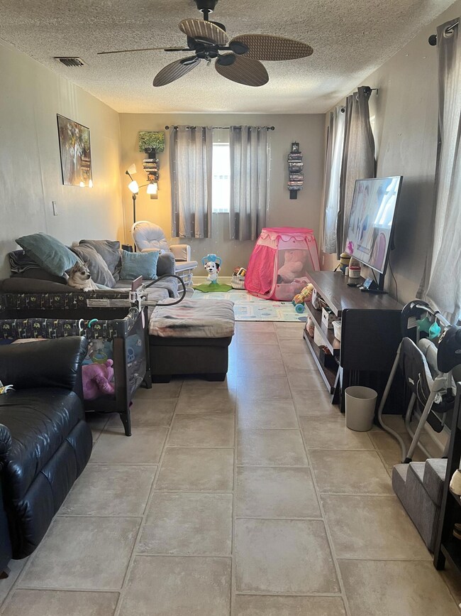 1423 Rosemary Dr, Melbourne, FL 32935 - photo 5