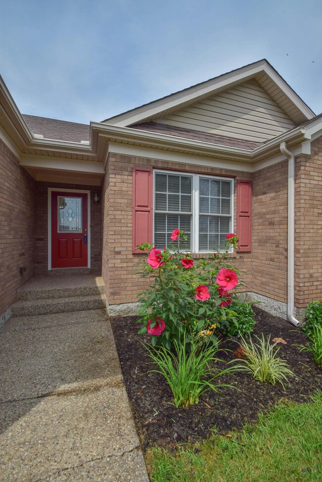 548 Helm Ln, Mount Washington, KY 40047 - photo 2