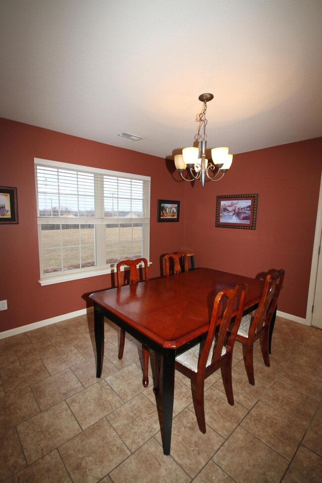 Eat-In Kitchen