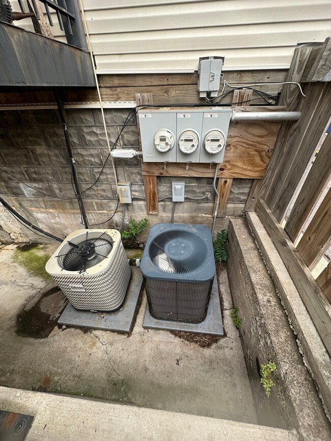 713 W 48th St, Chicago, IL 60609 - photo 7