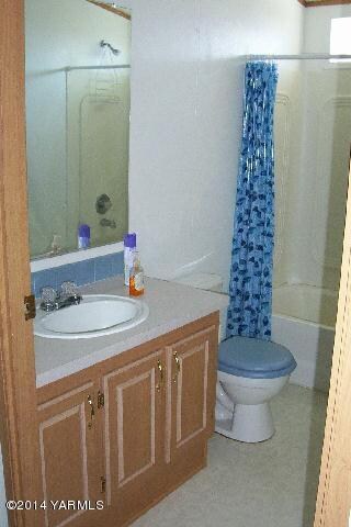 windy main bath