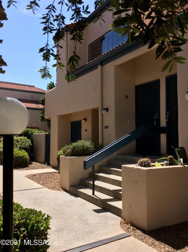 4287 N River Grove Cir unit 207, Tucson, AZ 85719 - photo 4