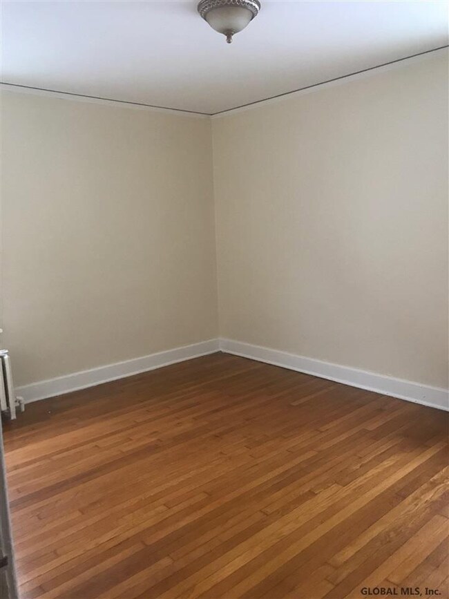 152 S Allen St unit FIRST FLOOR, Albany, NY 12208 - photo 6
