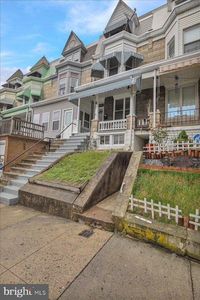 937 N 12th St, Reading, PA 19604 - photo 2