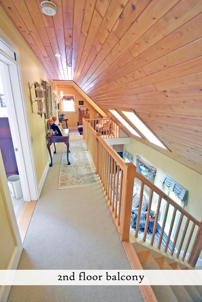2nd floor balcony, label