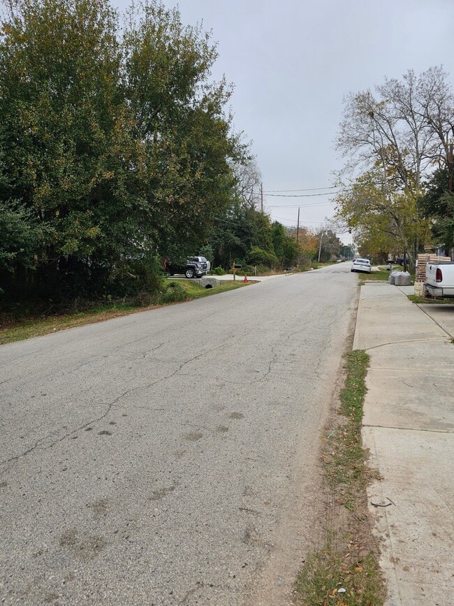 8313 Venus St, Houston, TX 77088 - photo 2