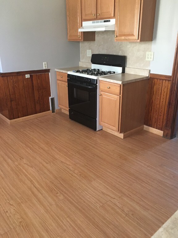 10 Heath St unit 2, Somerville, MA 02145 - photo 3