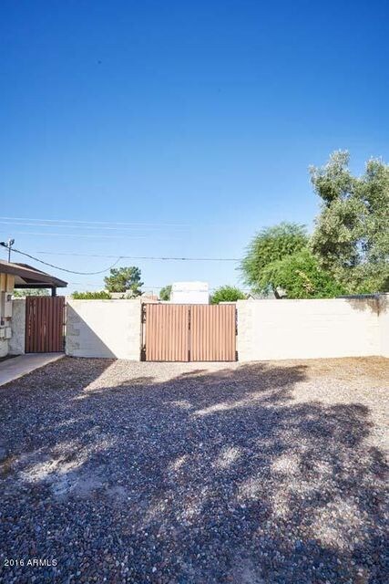 Front-RV Gate