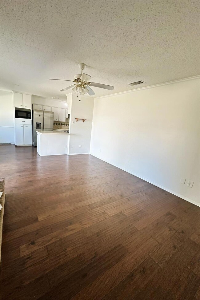 2009 Charleston Dr, Bedford, TX 76022 - photo 2