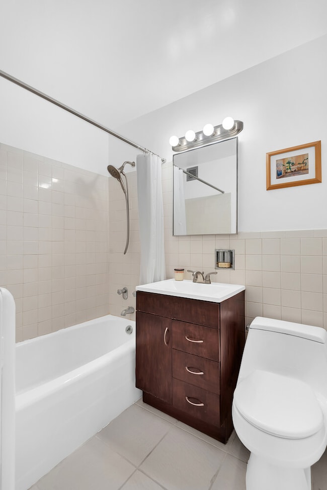 Lincoln Towers unit 14G, New York, NY 10023 - photo 5