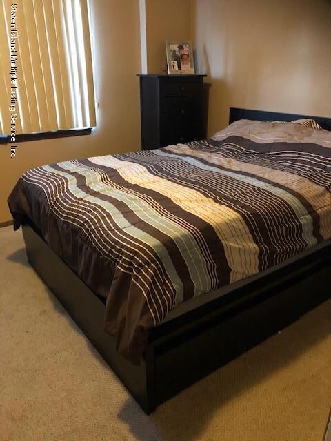 223 Skyline Dr, Staten Island, NY 10304 - photo 5