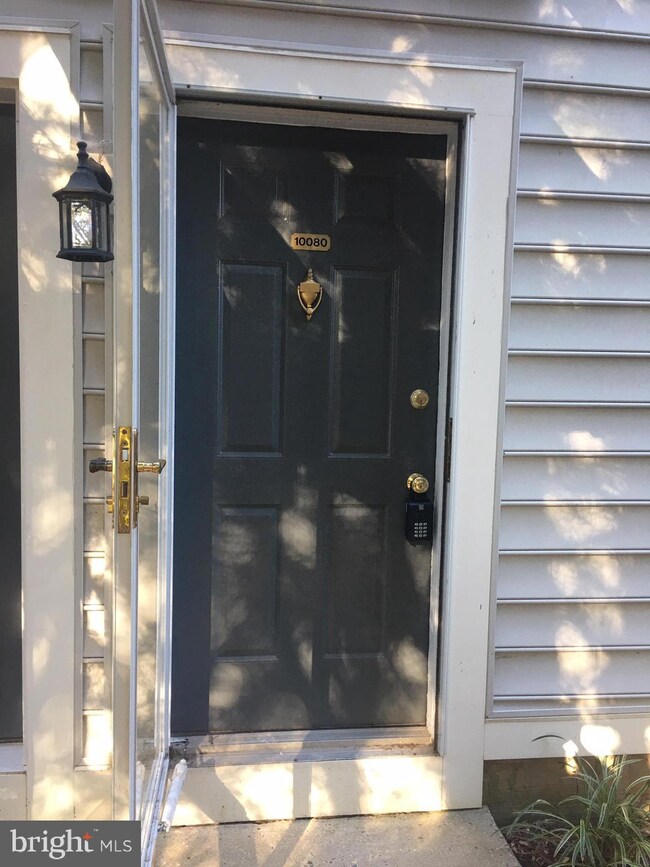 10080 Oakton Terrace Rd, Oakton, VA 22124 - photo 2