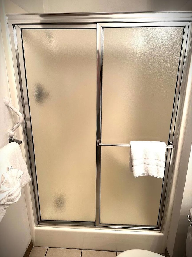 3 Treehouse Ln unit 3, Branson, MO 65616 - photo 5