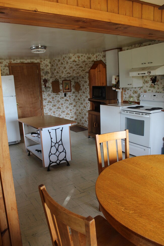 2471 Eagle Lambert Rd, Chewelah, WA 99109 - photo 6