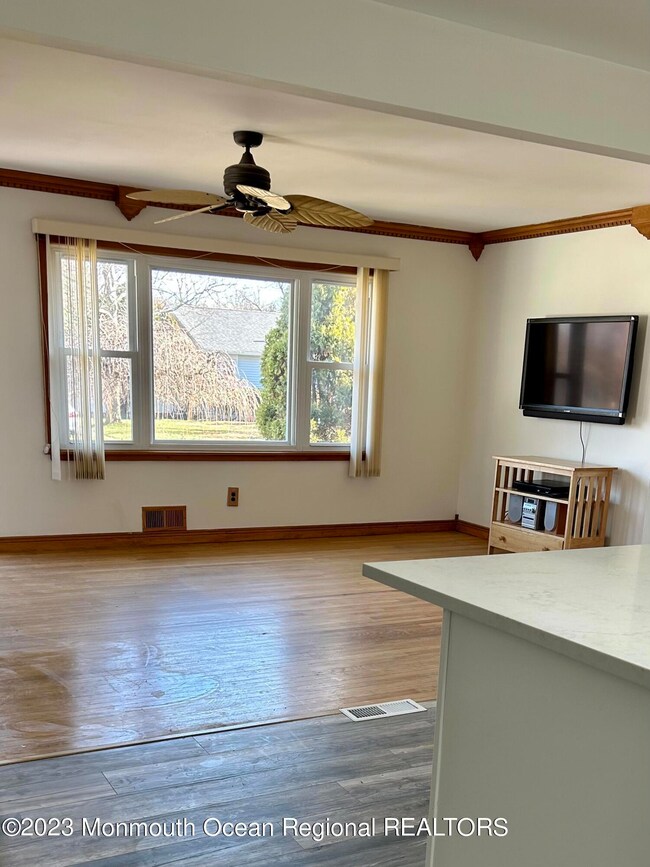 20 Stempler Ct, Holmdel, NJ 07733 - photo 5