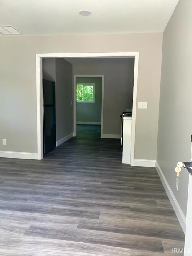 425 Cypress St unit B, Newburgh, IN 47630 - photo 3