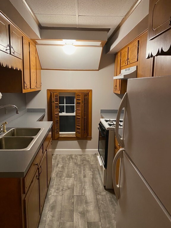 886 Cherry St unit 3, Fall River, MA 02720 - photo 2