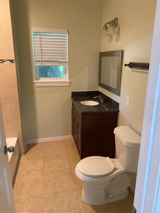 5814 Stuebner Airline Rd, Houston, TX 77091 - photo 2