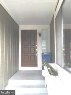 18479 Stone Hollow Dr, Germantown, MD 20874 - photo 3