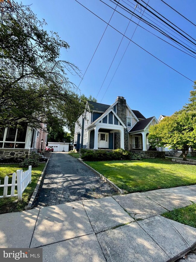 206 W Plumstead Ave, Lansdowne, PA 19050 - photo 2