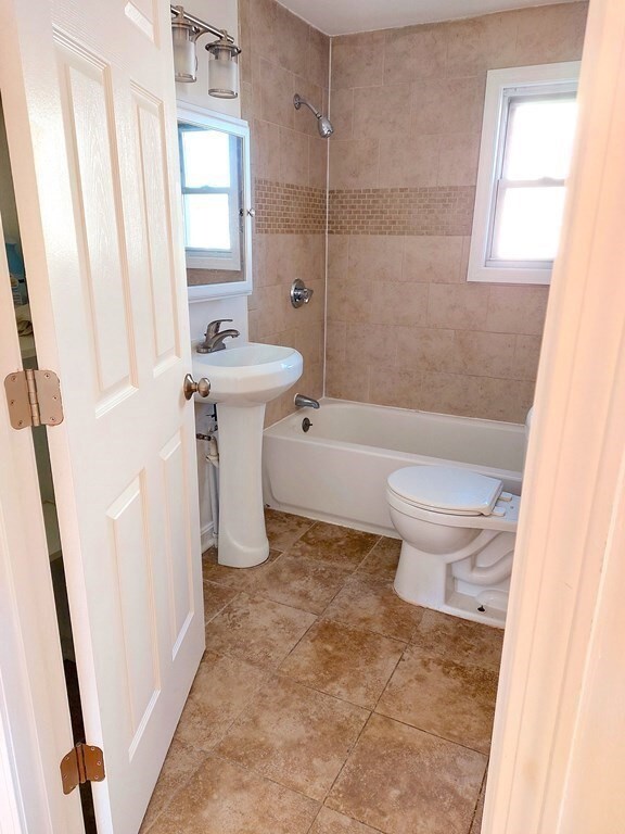 100 Annafran St, Roslindale, MA 02131 - photo 5