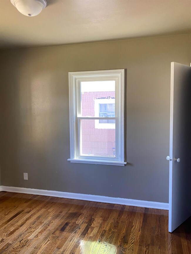 1135 Noble St, Gary, IN 46404 - photo 5