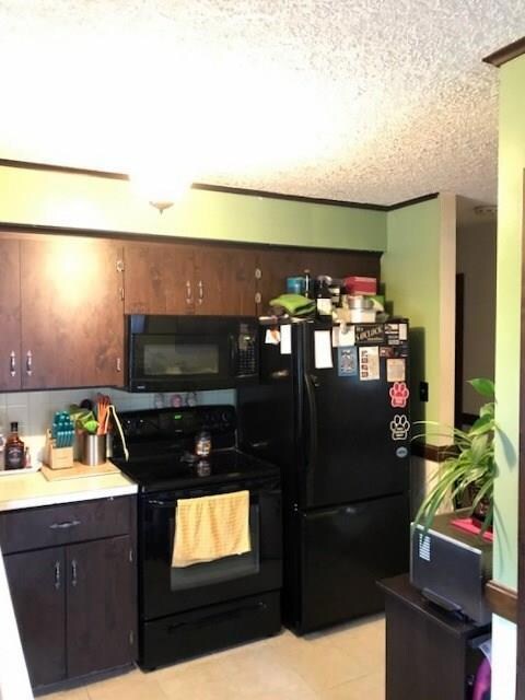 Another view of the kitchen