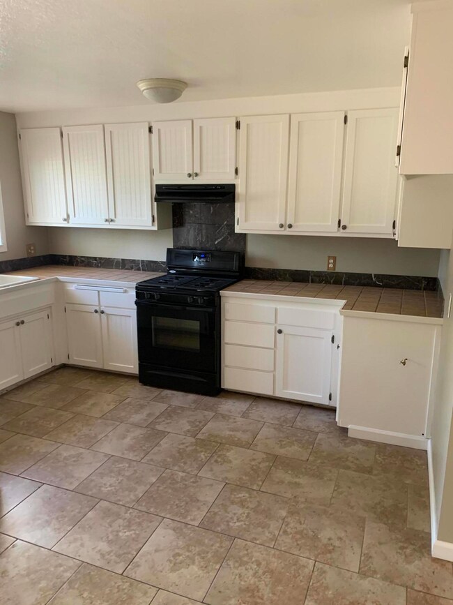 Lots of cabinets