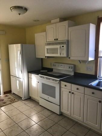 14 Wintworth St unit Rear, Chicopee, MA 01013 - photo 4