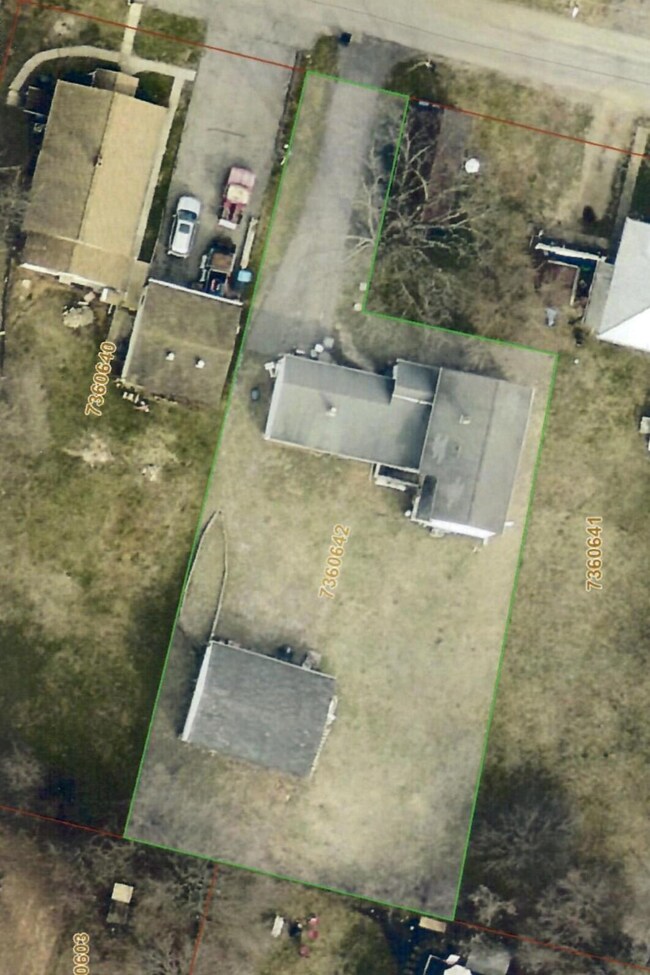 GIS Aerial, showing approx lot lines