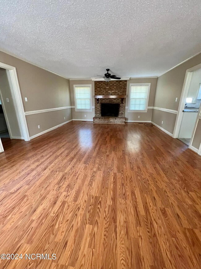 527 Alma Dr, Winterville, NC 28590 - photo 4