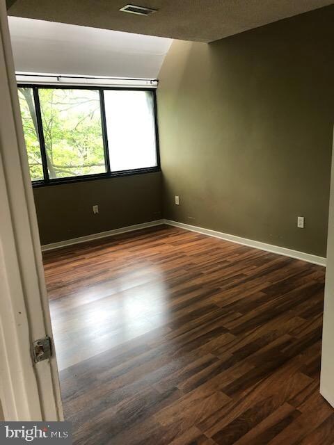 2307 Bayleaf Ct, Baltimore, MD 21209 - photo 5