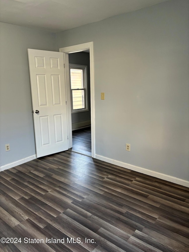 143 Simonson Ave, Staten Island, NY 10303 - photo 3