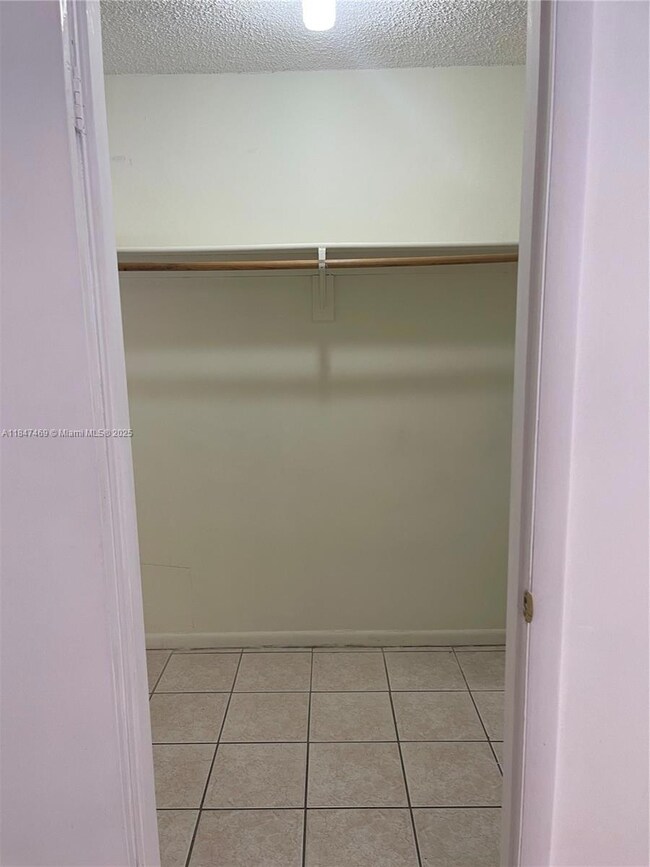 1810 W 56th St unit 3127, Hialeah, FL 33012 - photo 6