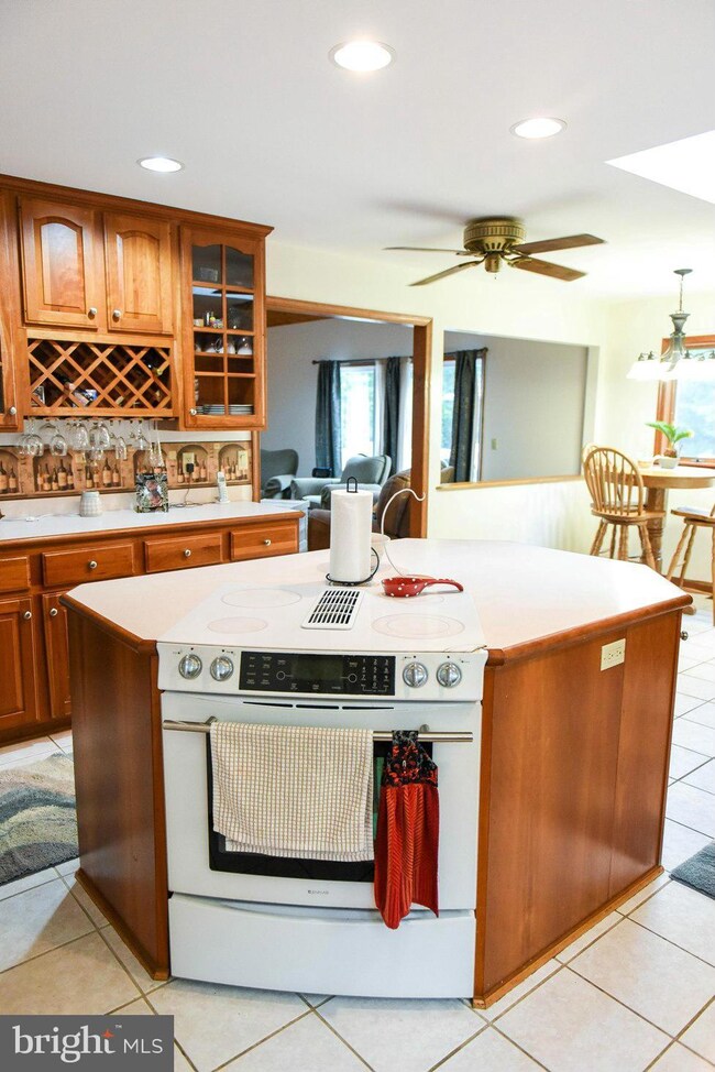 23124 Old Pine Ct, California, MD 20619 - photo 4