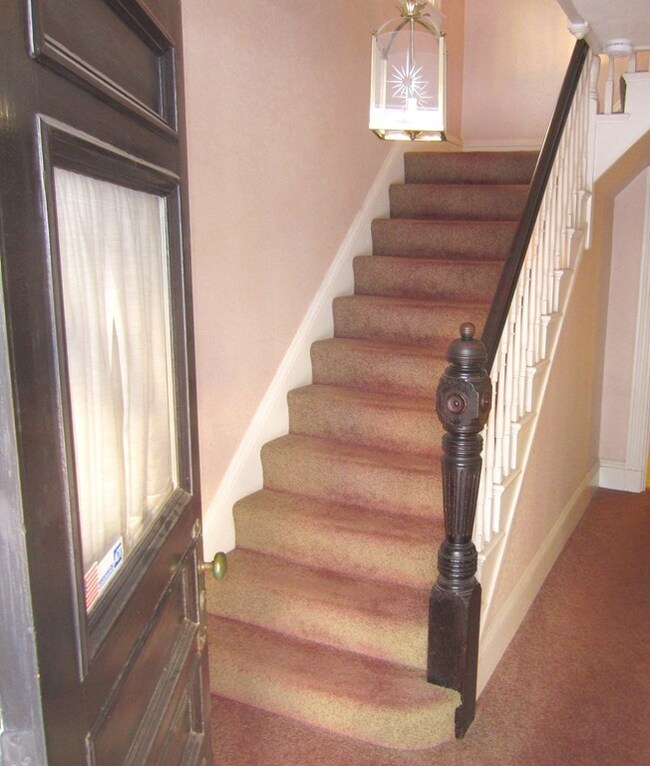 41 Garfield Ave, Medford, MA 02155 - photo 2