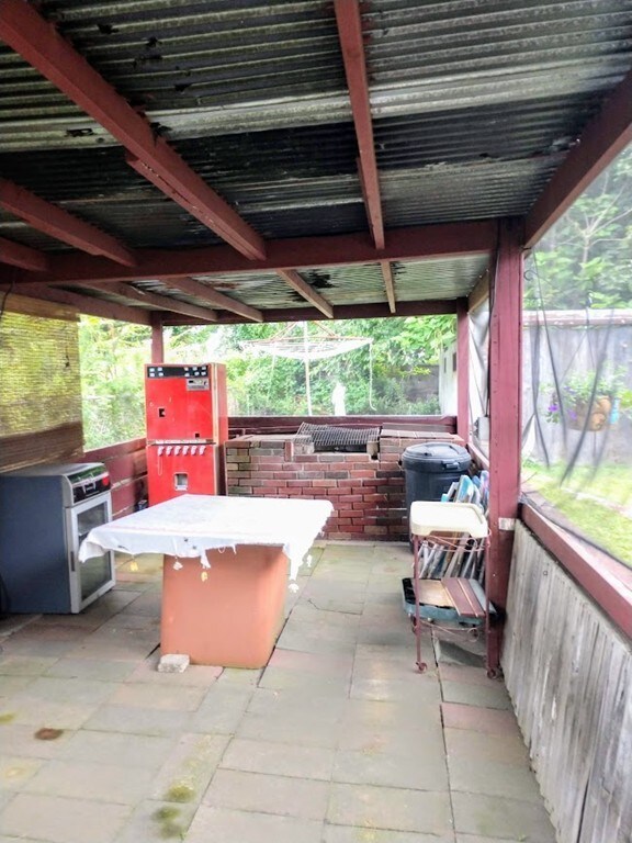 17 Saint Johns Rd, Worcester, MA 01603 - photo 7