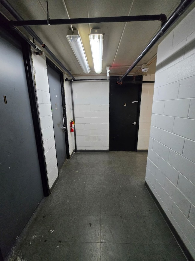 924 Greenbrier Rd, de Kalb, IL 60115 - photo 6