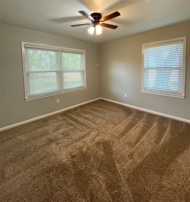 1820 Old Van Vleck Rd, Bay City, TX 77414 - photo 4