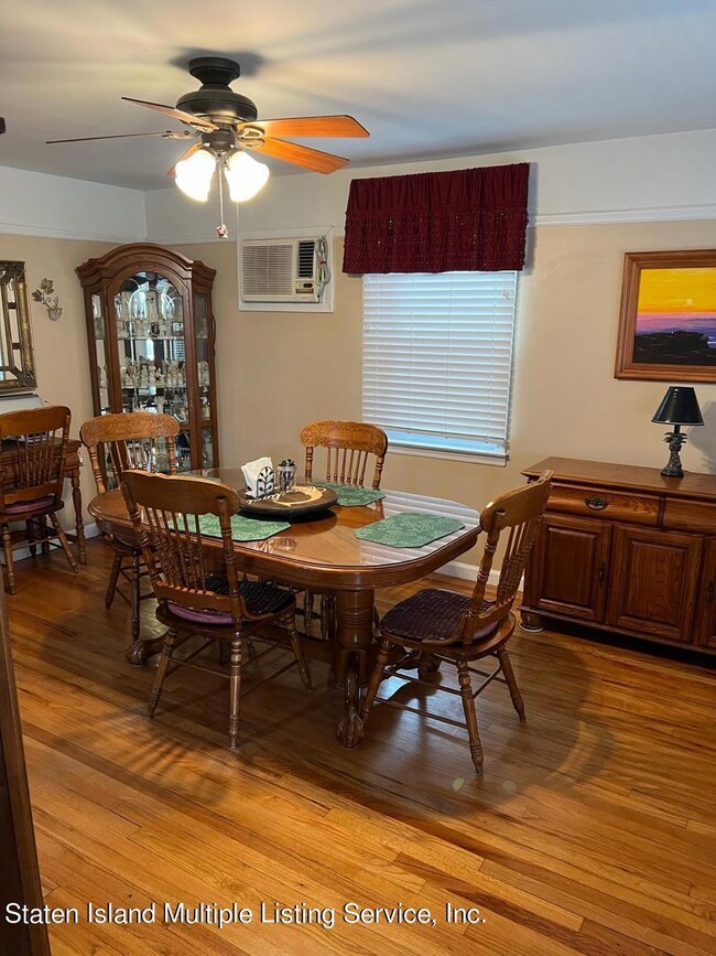 198 Crowell Ave, Staten Island, NY 10314 - photo 3