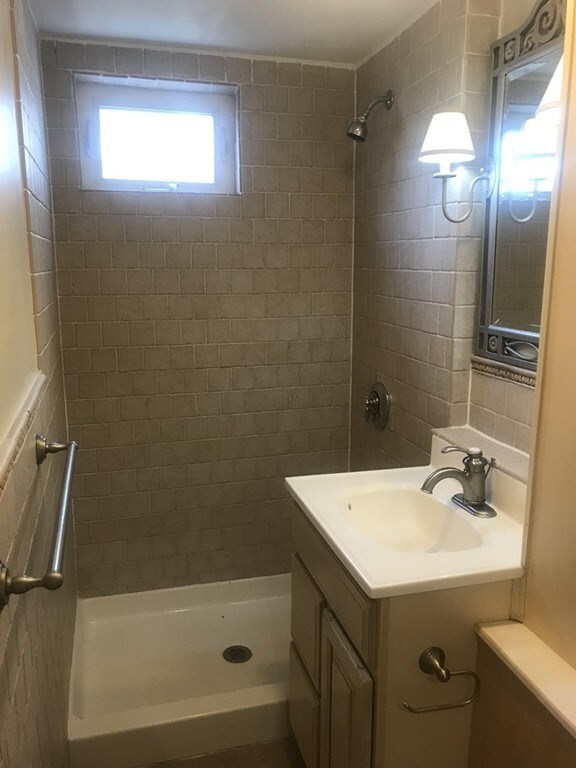 143 Thorndike St unit 2, Cambridge, MA 02141 - photo 6