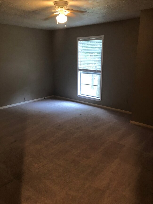 6706 Finch St unit 1-2, Houston, TX 77028 - photo 7