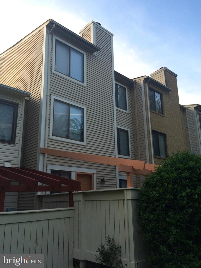 20228 Lea Pond Place, Montgomery Village, MD 20886 - photo 3