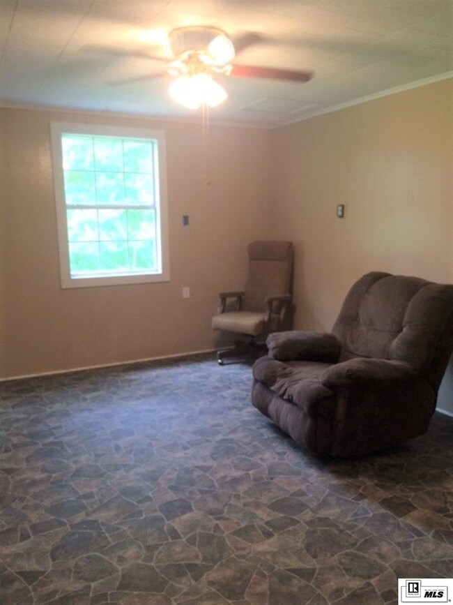 92 Woolen Lake Rd, Columbia, LA 71418 - photo 5